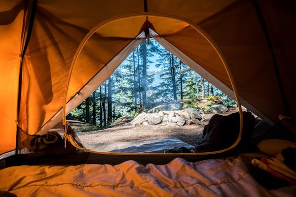 Comment organiser un camping pour une expédition de randonnée dans les gorges du Tarn?